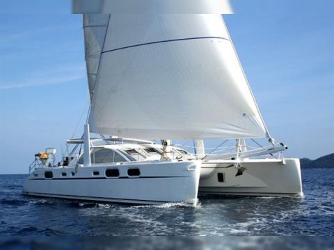 Catana 582