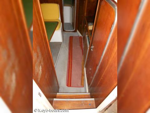 1985 Azimut 28 for sale