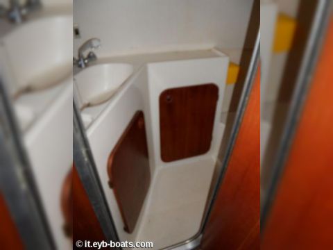 Buy 1985 Azimut 28