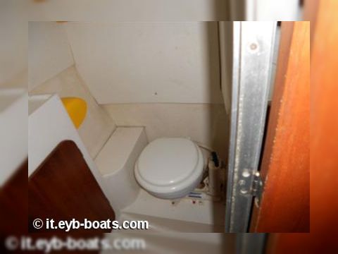 1985 Azimut 28 for sale