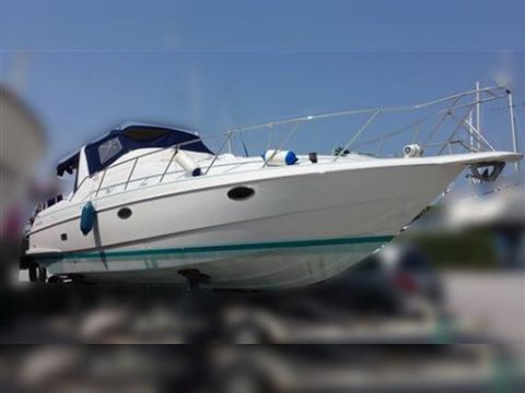 Chris-Craft 302 Crown