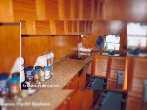 Acquistare 1986 Azimut 90