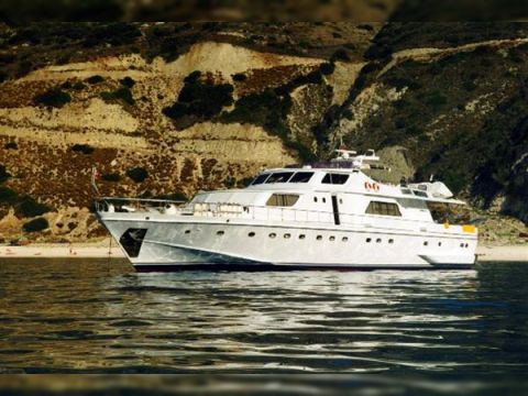 Admiral 32M