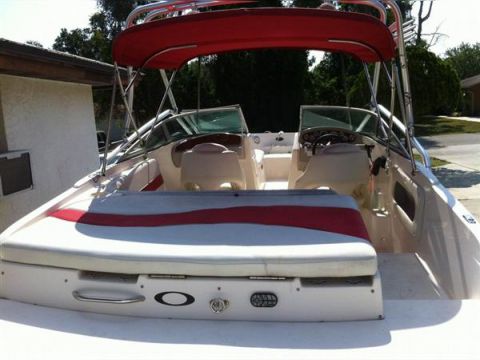 2005 Rinker 212 for sale