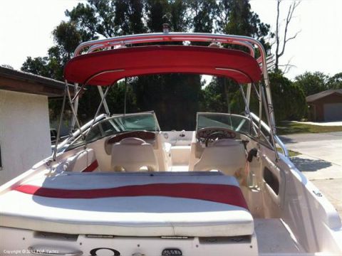 2005 Rinker 212