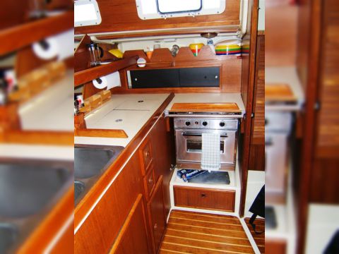 Osta 1986 Pearson 36