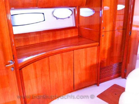 Vegyél 2007 Pershing 50