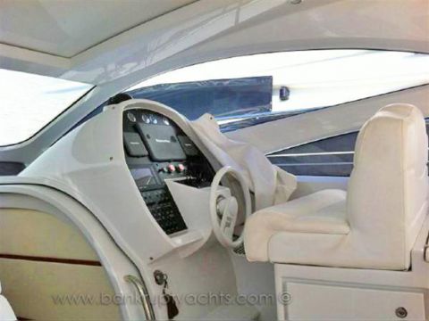 Vegyél 2007 Pershing 50