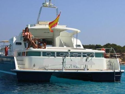 Lagoon Power 43