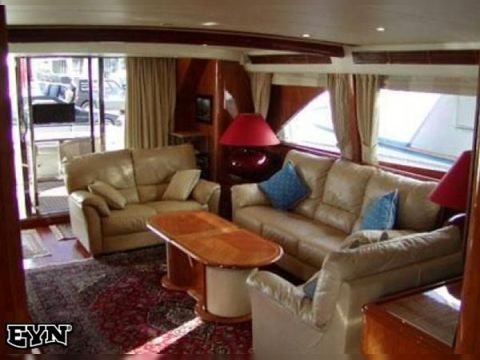 2002 Guy Couach 2800 Long Range for sale