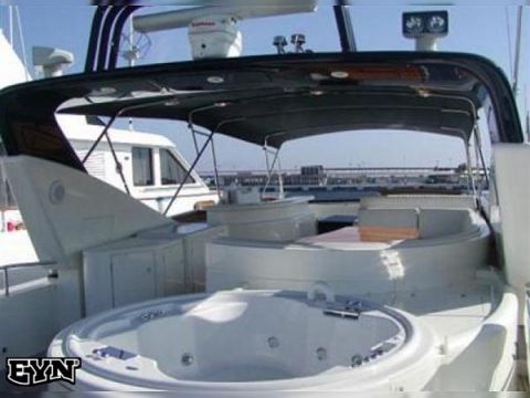 Buy 2002 Guy Couach 2800 Long Range