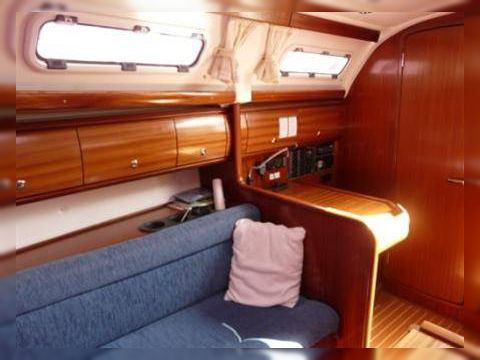 2004 Bavaria 32