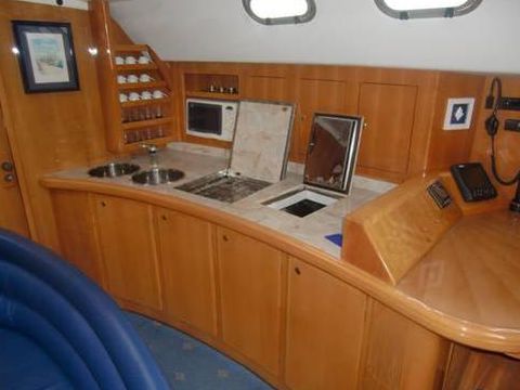 2000 Commodo 51
