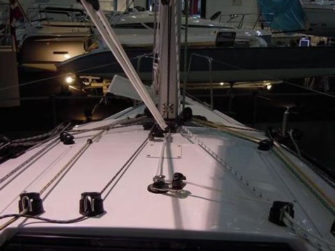 2012 Elan 210