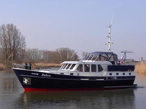 Blauwe Handtrawler Royal Class