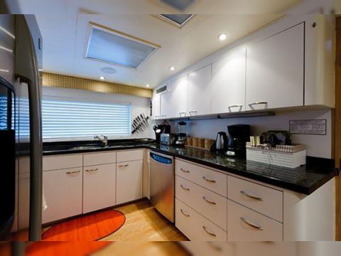 1989 Hatteras te koop
