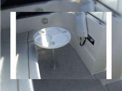 2004 Rinker 270