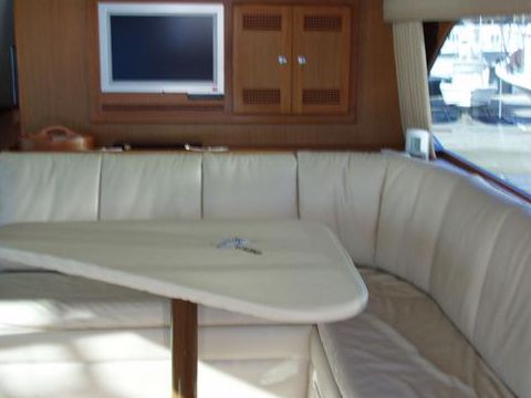 2004 Cabo Flybridge на продаж