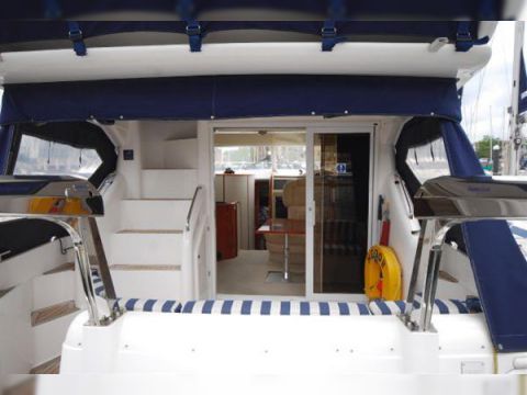 2002 Fairline Phantom 38