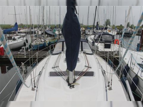 2006 Bavaria 33 Cruiser