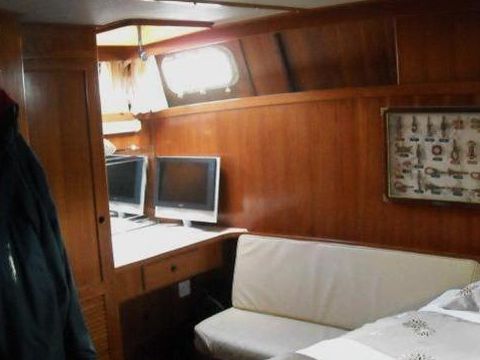 Buy 1982 Trader 41+2