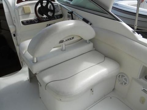 2002 Larson 27 Cabrio à vendre