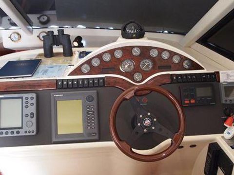 Buy 1999 Fairline Phantom 42