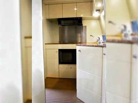 Ferretti 68 na sprzedaż