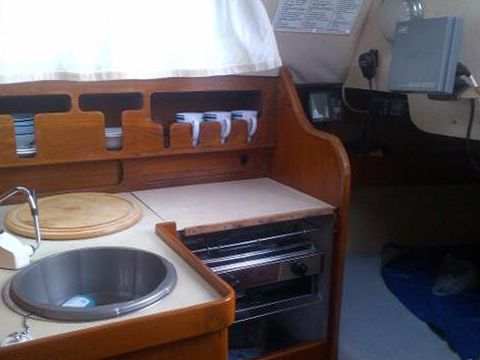 1985 Moody 27 for sale