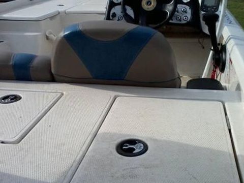 2005 Nitro 898