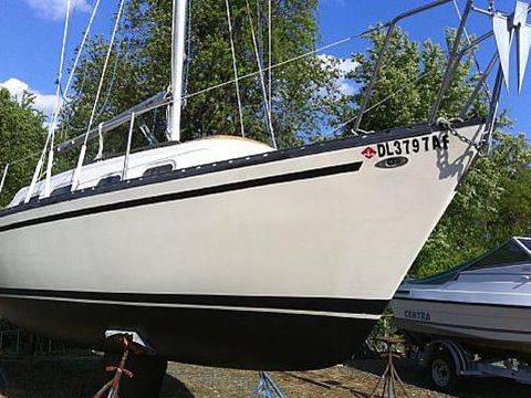 1976 Hunter 27 in vendita