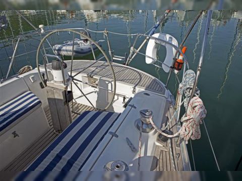 1989 Dufour 39
