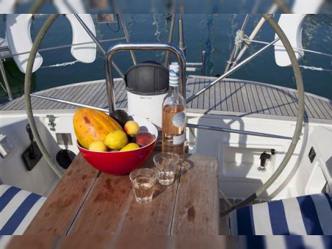 1989 Dufour 39 for sale