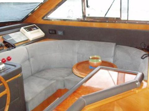 Buy 2004 Azimut 39 Fly