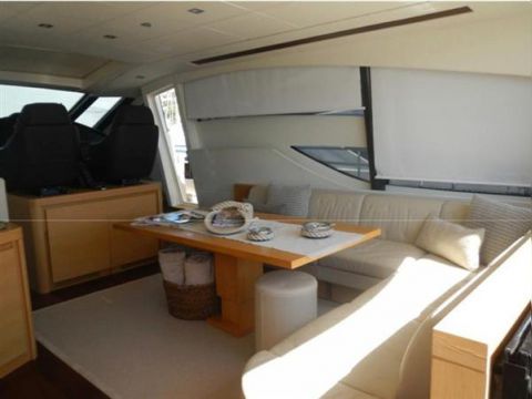 2010 Pershing 72