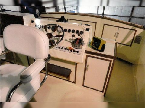 Acquistare 1973 Egg Harbor Sedan