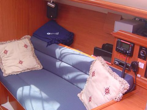 2009 Hunter Legend 33 te koop