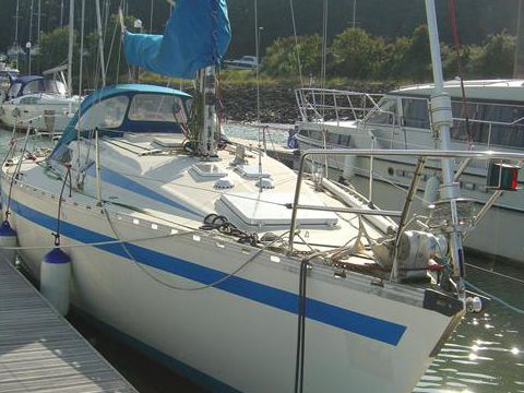 Beneteau First 35