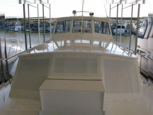 1968 Egg Harbor Flush Deck M/Y till salu