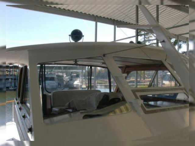 1968 Egg Harbor Flush Deck M/Y till salu