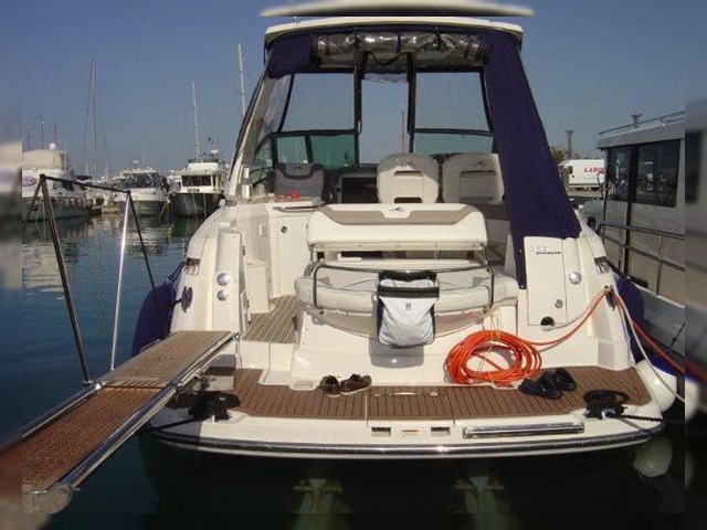 Osta 2010 Monterey 335 Sport Yacht
