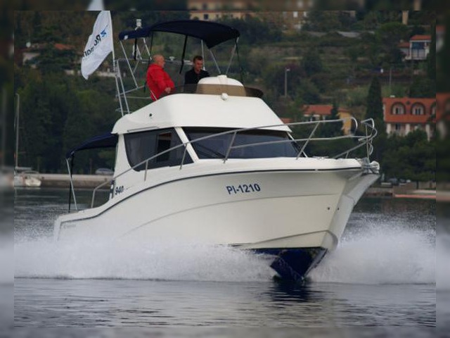 President Aft Cabin Motor Yacht