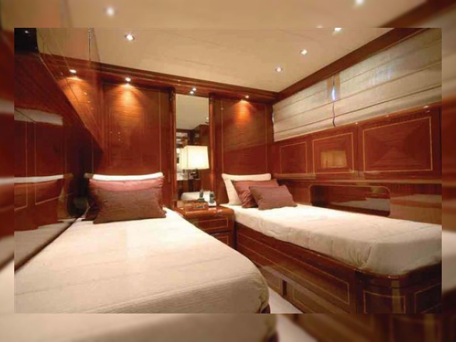 2007 Mangusta 80'