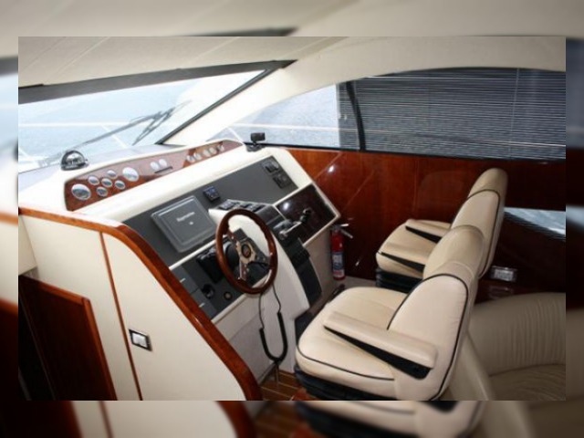 Buy 2006 Fairline Phantom 46