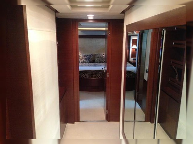 Buy 2008 Azimut 105