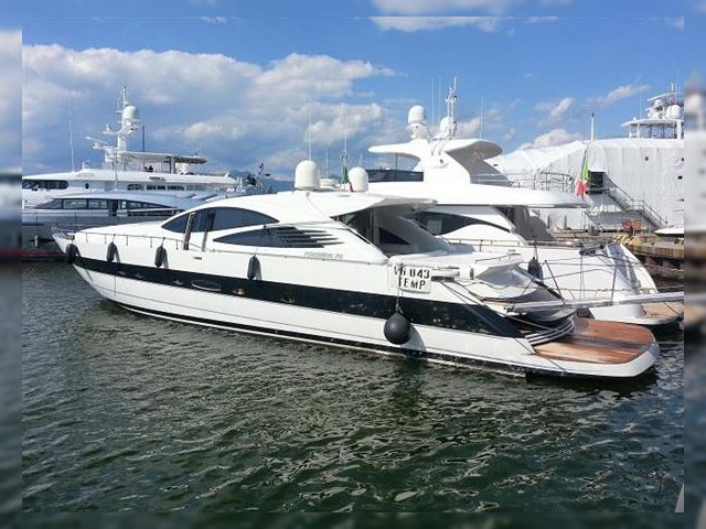 Buy 2004 Pershing 76