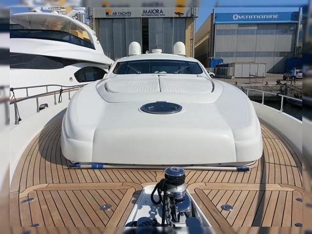 2004 Pershing 76