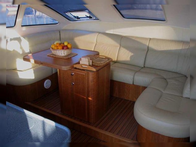 2003 Catana 471