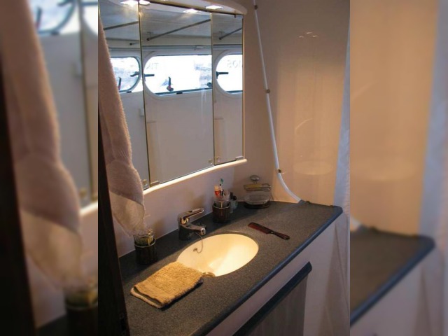 2003 Catana 471 for sale