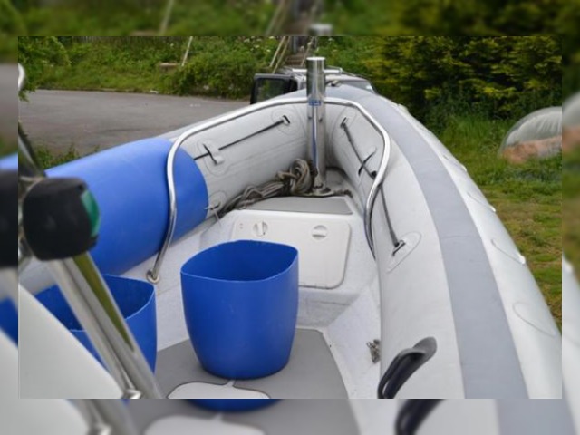 2005 Protector 8.5M Centre Console for sale